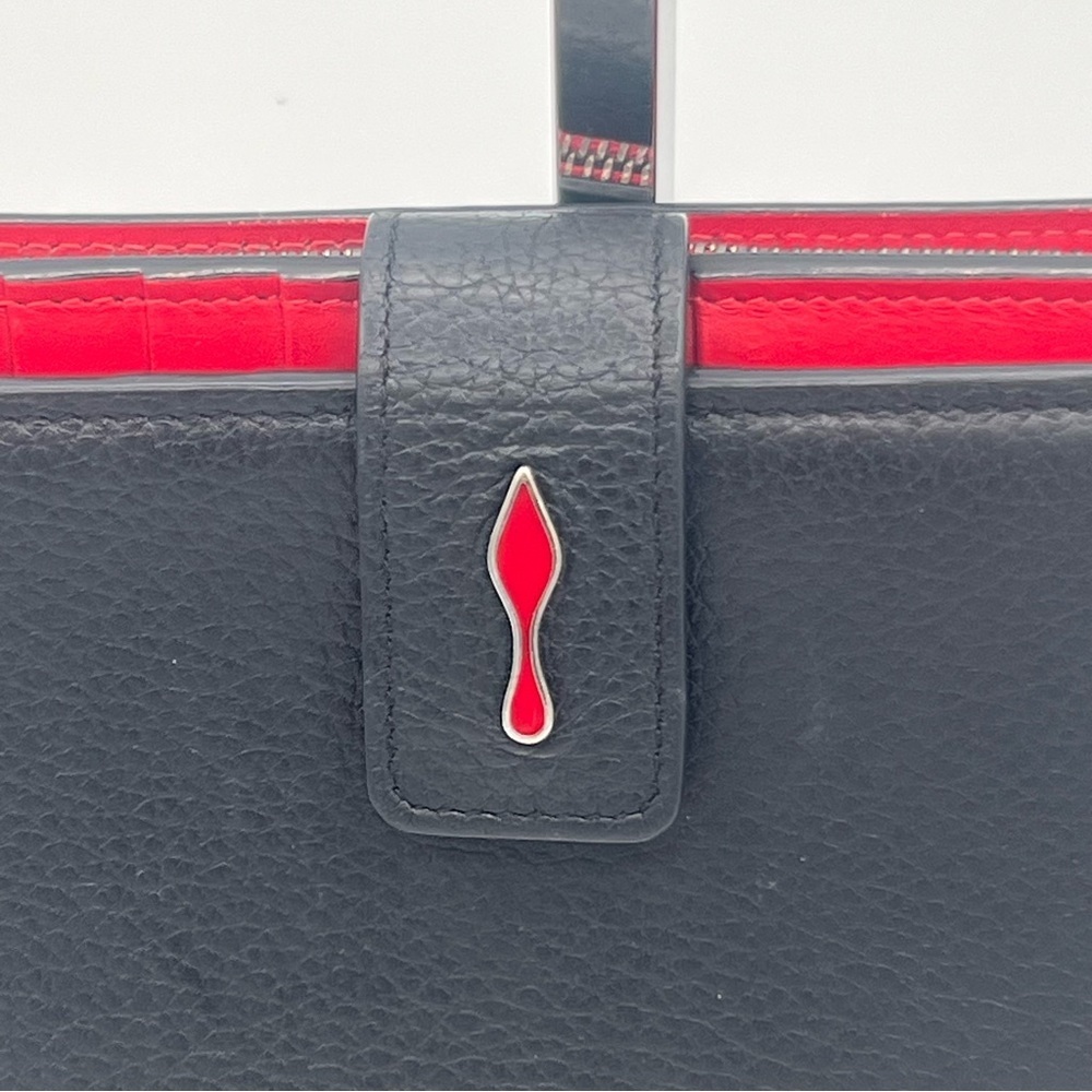 Christian Louboutin Authentic Calfskin Paloma Wallet - EUC - Picture 4 of 13